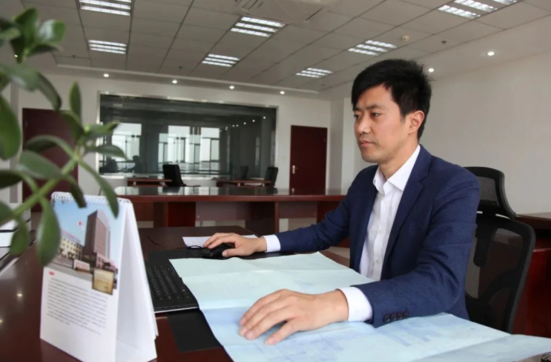 海安名匠丨江蘇鵬飛集團股份有限公司設計中心主任，高級工程師、高級技師李曉平